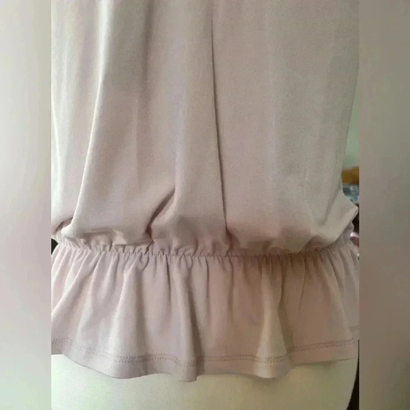 Express Women’s  lace V-Neck sleeveless ruffle hem Top Sz Small - Picture 5 of 9